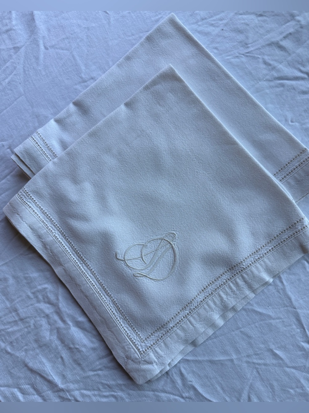 Waterford Linen Napkins Set of 18 White  Hemstitched Monogram SD